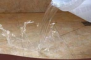 黄平漏水维修 免砸砖防水材料该如何施工
